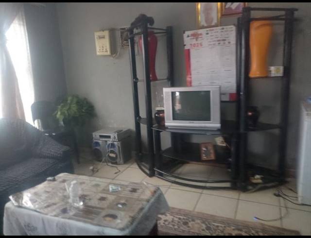 2 BEDROOM HOUSE FOR SALE IN PALM RIDGE